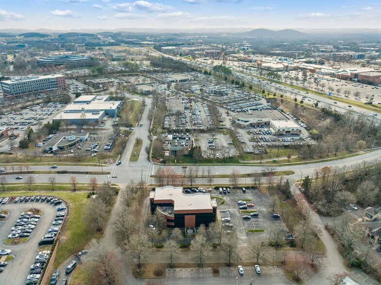 More Photos Of 660 Bakers Bridge Ave, Franklin Loft Creative Space For Lease