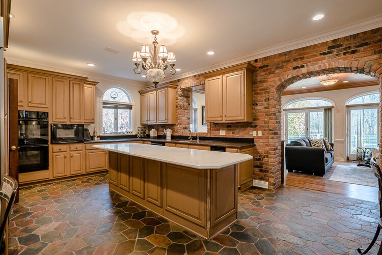 More Photos Of 5820 Shoeman Rd, Haslett Specialty For Sale