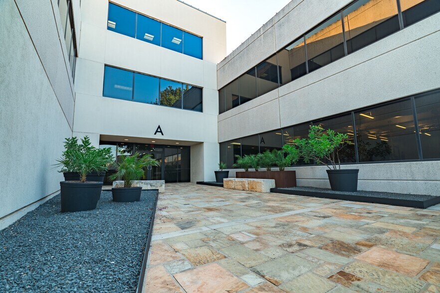 More Photos Of 206 Wild Basin Rd, Austin Office For Lease
