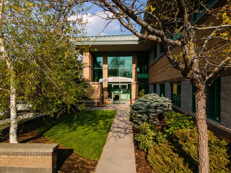 More Photos Of 296 SW Columbia St, Bend Office For Sale