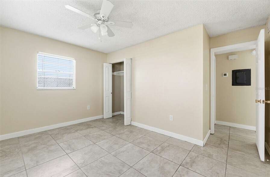 More Photos Of 2300 W Cannon Ter NW, Winter Haven Apartments For Sale