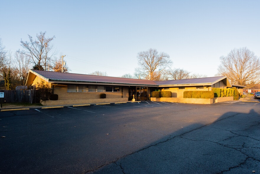 More Photos Of 2535 Broadway St, Paducah Office For Lease