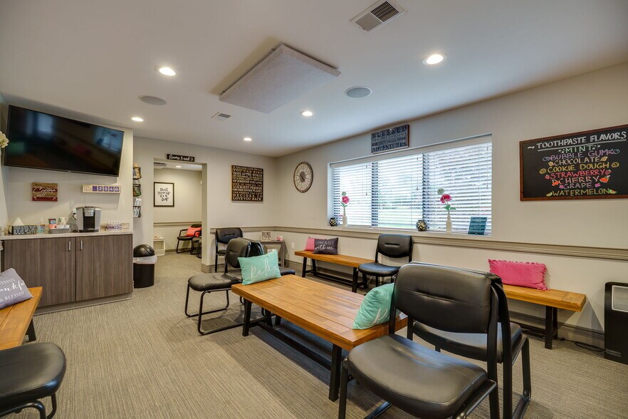 More Photos Of 5671 Far Hills Ave, Dayton Medical For Sale