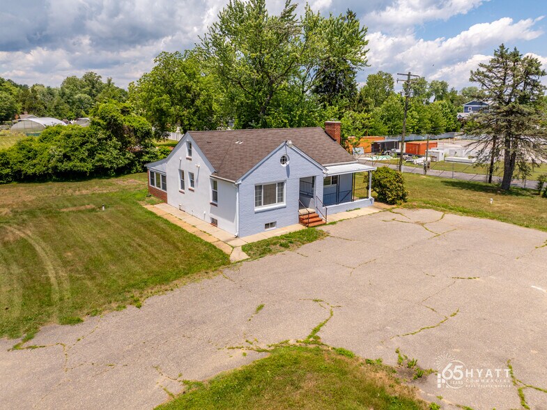 More Photos Of 2976 Solomons Island Rd, Edgewater Office For Sale