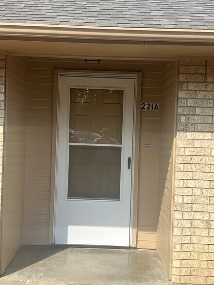 More Photos Of 221 Highland Ave, Waxahachie Multifamily For Sale