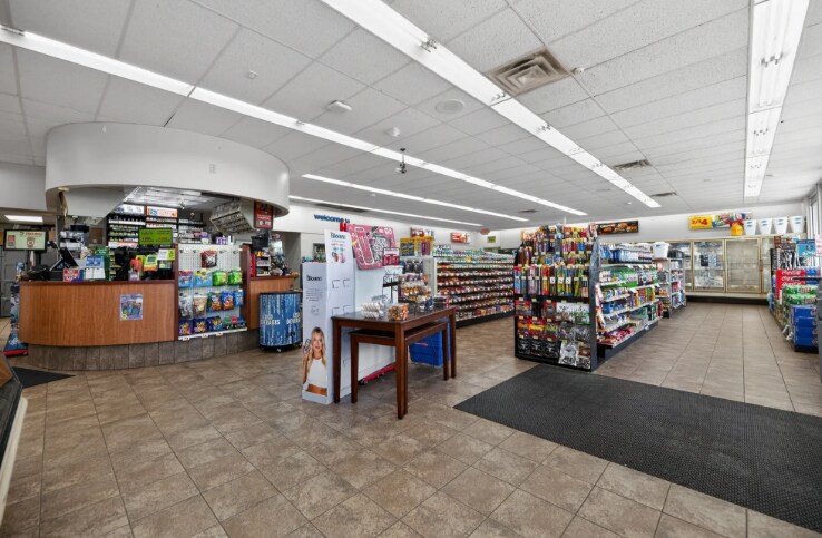 More Photos Of 1423 2nd St N, Sauk Rapids Convenience Store For Sale