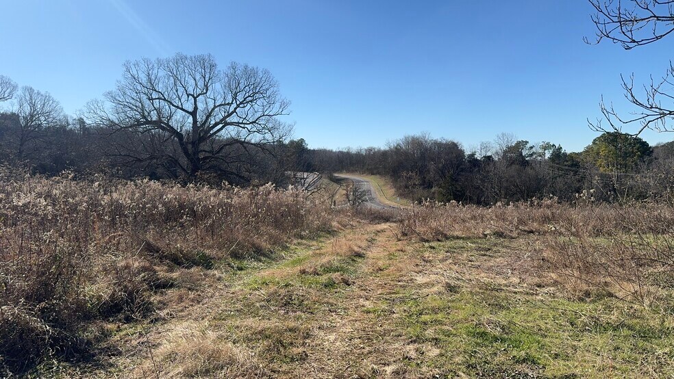 More Photos Of I-40 Exit 415, Dandridge Land For Lease