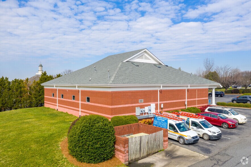 More Photos Of 231 S Herlong Ave, Rock Hill Medical For Lease