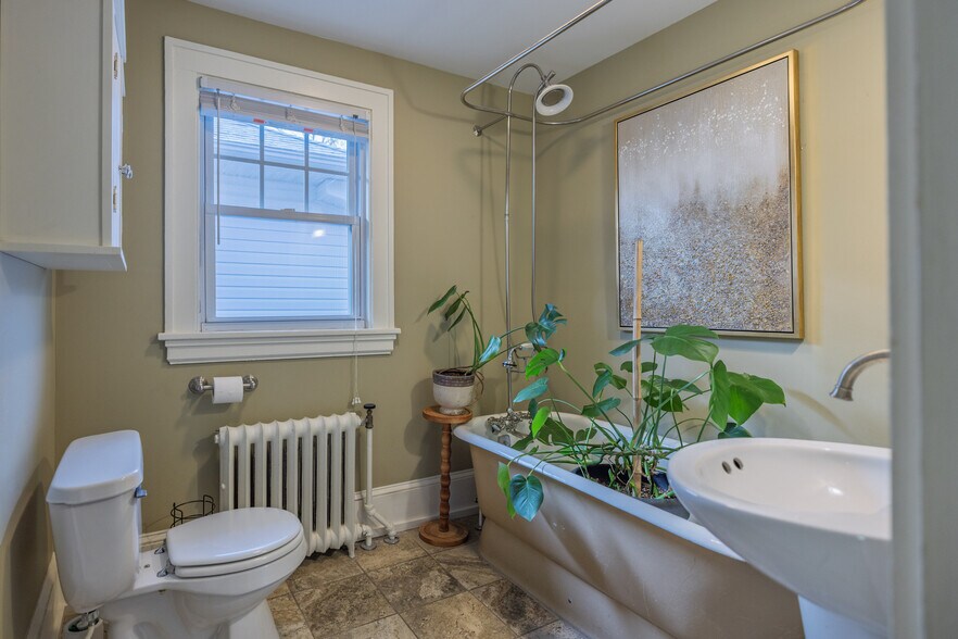 More Photos Of 346 Merrimon Ave, Asheville Medical For Sale