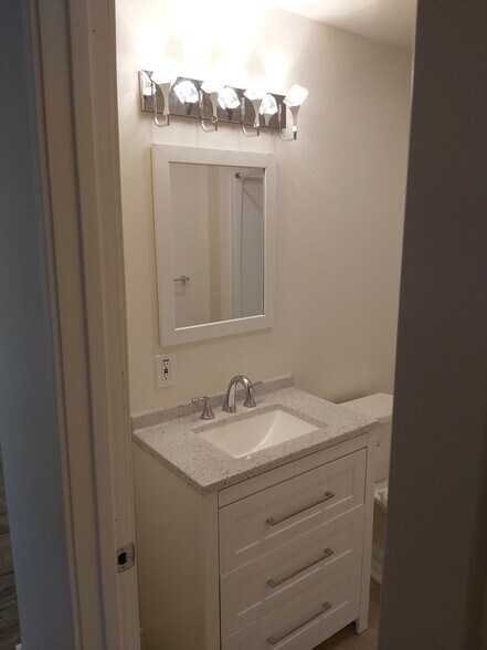 More Photos Of 350 SE Lilly Ave, Corvallis Apartments For Sale