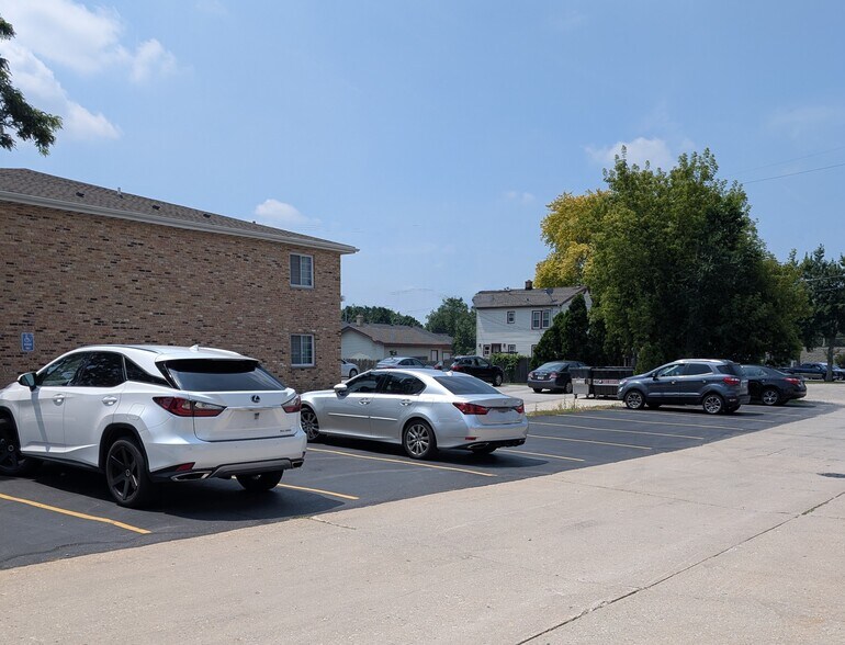 More Photos Of 10701 W Lincoln Ave, Milwaukee Coworking Space