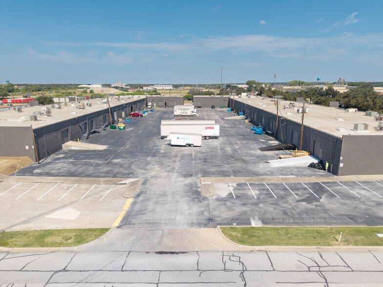 More Photos Of 3212-3214 Belt Line Rd, Farmers Branch Unknown For Lease