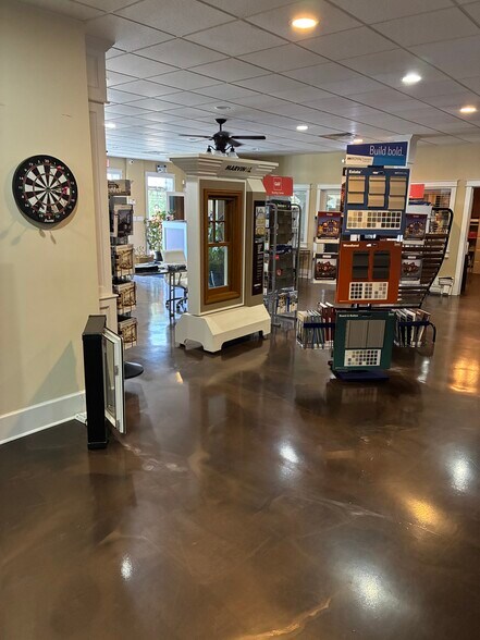 More Photos Of 42 Windsor Hwy, New Windsor Township Storefront Retail Office For Lease