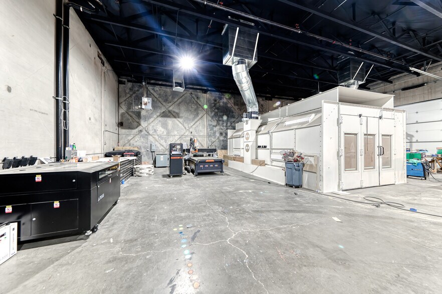 More Photos Of 235 W Brooks Ave, North Las Vegas Warehouse For Sale