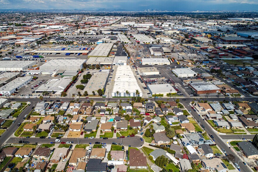 More Photos Of 245-261 E 157th St, Gardena Manufacturing For Sale
