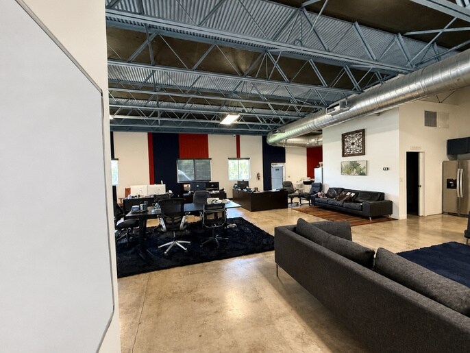 More Photos Of 2029 Taft St, Hollywood Service For Sale