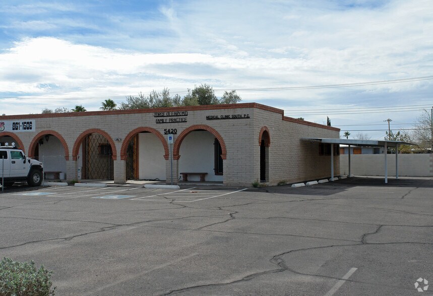 More Photos Of 5420 S 12th Ave, Tucson Medical For Lease