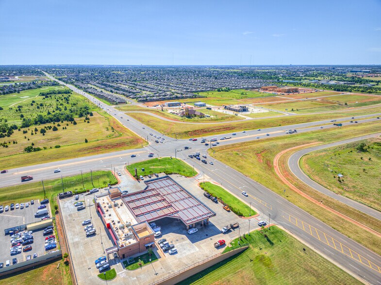 More Photos Of 4009 NW 164th St, Edmond Industrial For Sale