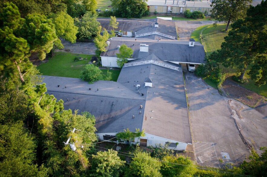 More Photos Of 1712 N Timberland Dr, Lufkin Continuing Care Retirement Community For Sale