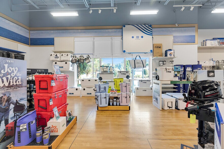 More Photos Of 81984 Overseas Hwy, Islamorada Freestanding For Sale