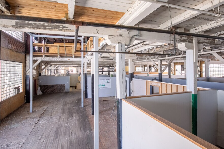 More Photos Of 2301 E 28th St, Chattanooga Manufacturing For Lease