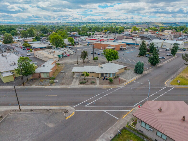 More Photos Of 619 Diagonal St, Clarkston Medical For Sale