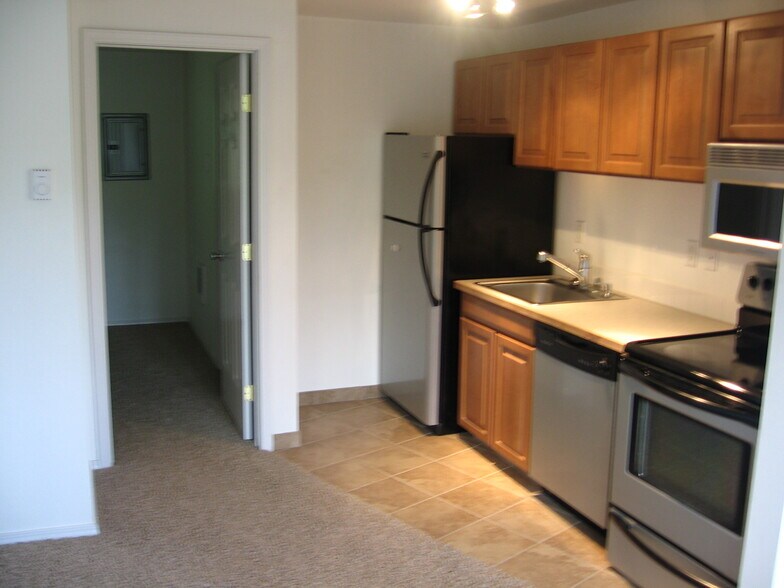 More Photos Of 911 SW Broadway Dr, Portland Apartments For Sale