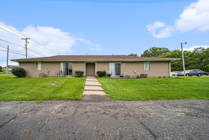 More Photos Of 700-710 S Dewitt Dr, Dewitt Apartments For Sale