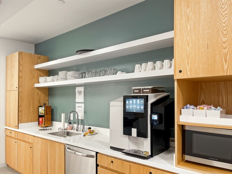 More Photos Of 1433 N Water St, Milwaukee Coworking Space