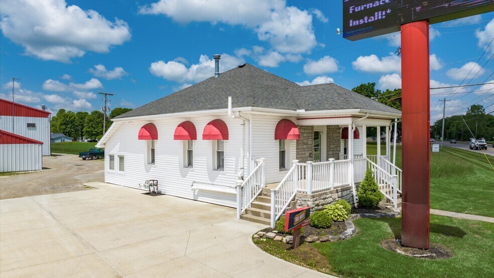 More Photos Of 1755 Mount Vernon Rd, Newark Flex For Sale
