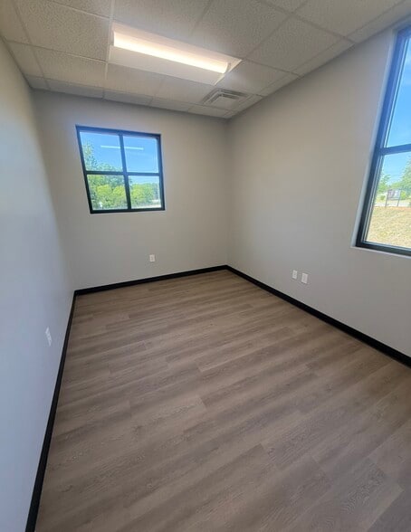 More Photos Of 5900 Scotland Rd, Greensboro Office For Lease