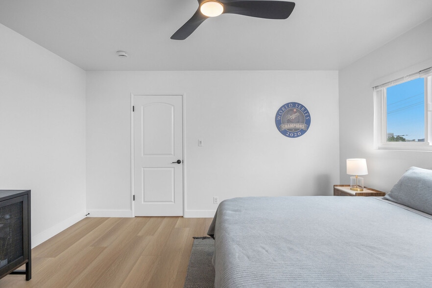 More Photos Of 1817 Euclid St, Santa Monica Apartments For Sale