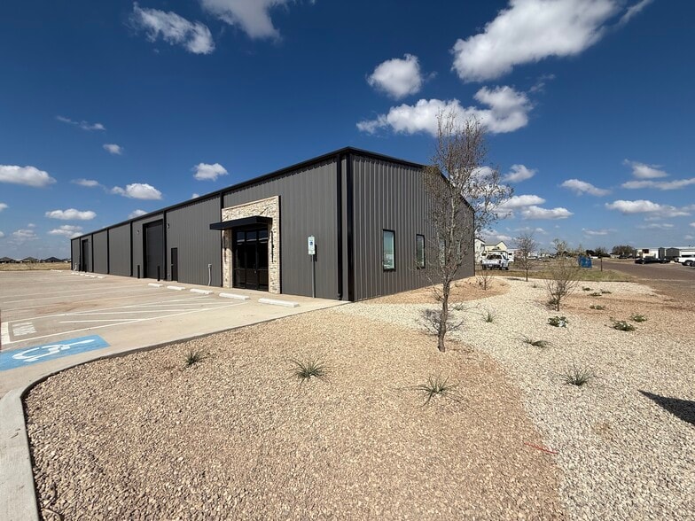 Primary Photo Of 8808 Valencia Ave, Lubbock Warehouse For Sale
