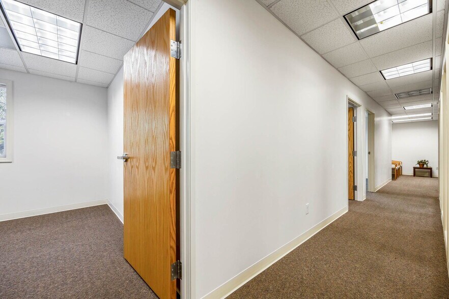 More Photos Of 705 9th St, Florence Medical For Lease