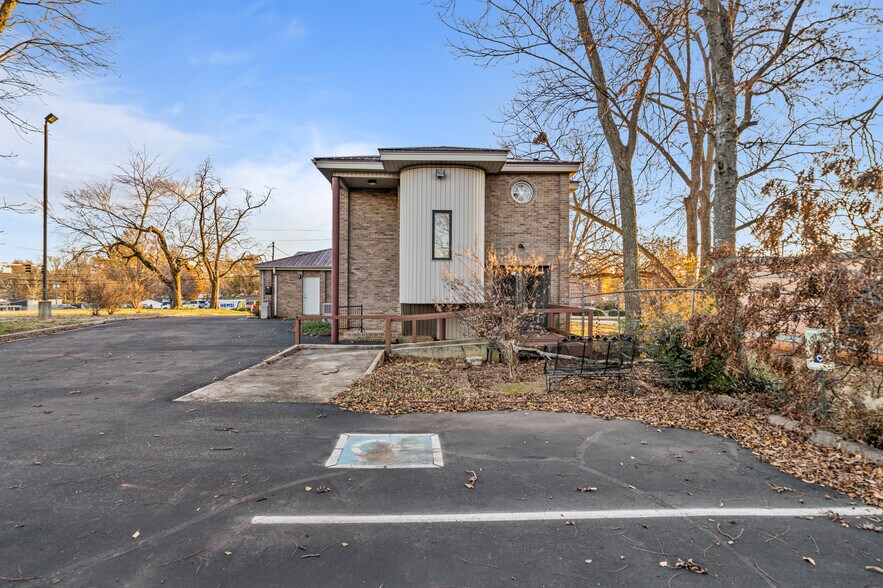 More Photos Of 1008 Oakwood Ave NW, Huntsville Medical For Lease