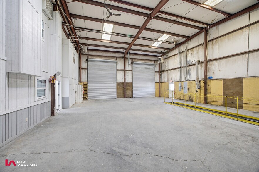 More Photos Of 1364 Candler Rd, Gainesville Truck Terminal For Lease