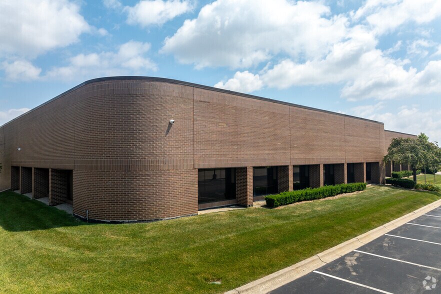 More Photos Of 41155 Technology Park Dr, Sterling Heights Industrial For Lease