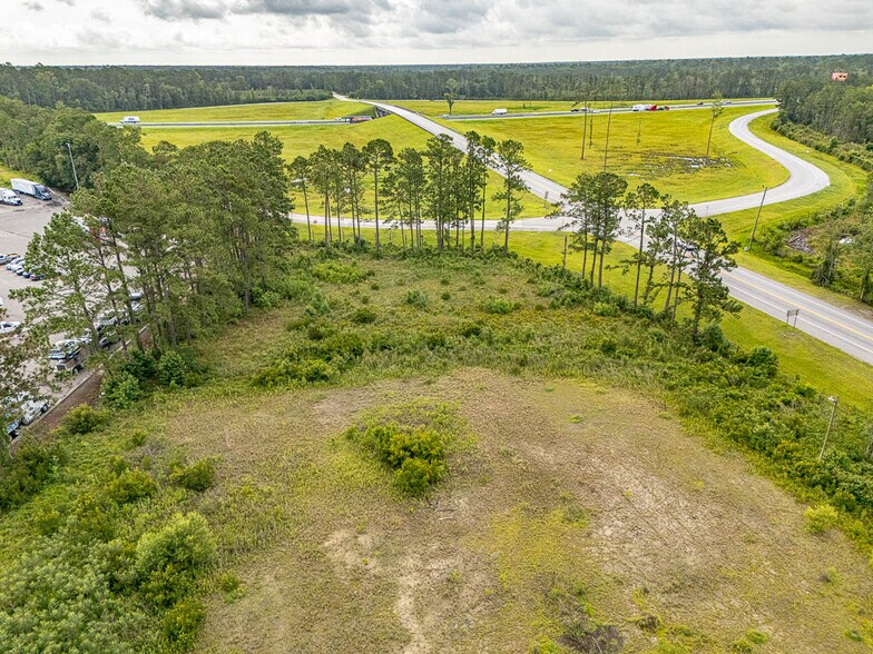 More Photos Of 2100 E 10th St, Woodbine Land For Sale