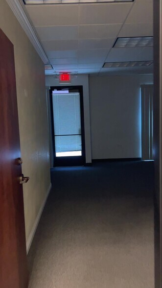 More Photos Of 6260 McLeod Dr, Las Vegas Medical For Lease