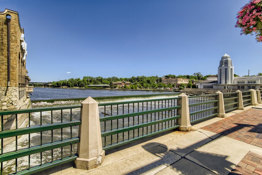 More Photos Of 312 W Main St, St Charles Restaurant For Sale