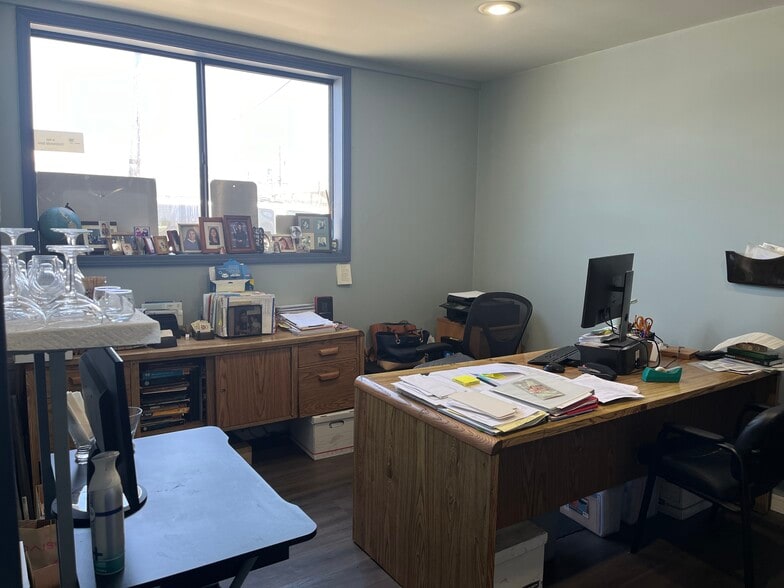 More Photos Of 1200 4th St, Berkeley Warehouse For Sale