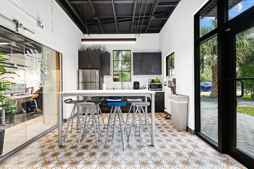 More Photos Of 602 SW 12th Ave, Fort Lauderdale Loft Creative Space For Sale