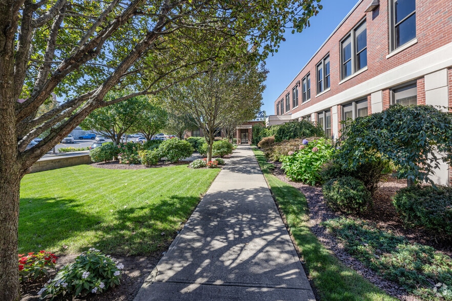 More Photos Of 1 Cedar St, Providence Unknown For Lease