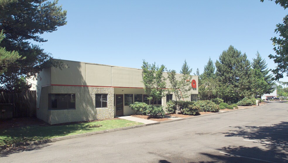 More Photos Of 5285 NE Elam Young Pky, Hillsboro Flex For Lease