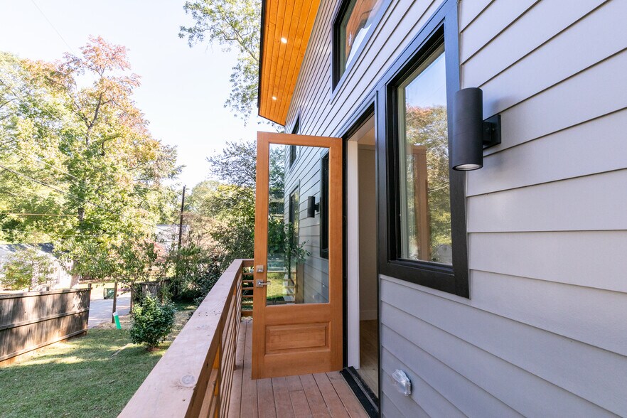 More Photos Of 120 Howard St SE, Atlanta Multifamily For Sale
