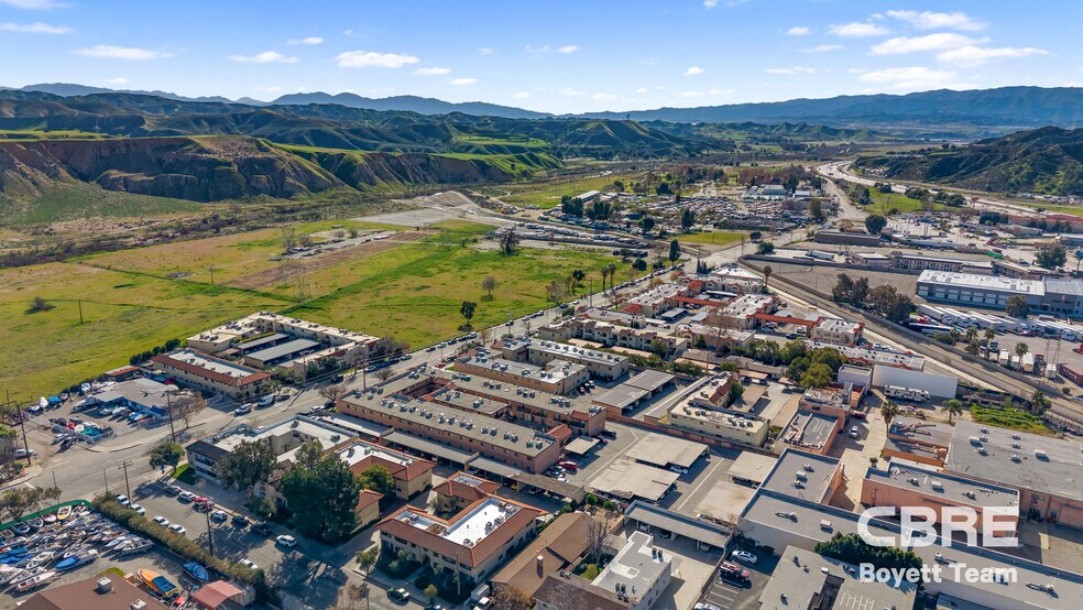 More Photos Of 31737 Ridge Route Rd, Castaic Apartments For Sale