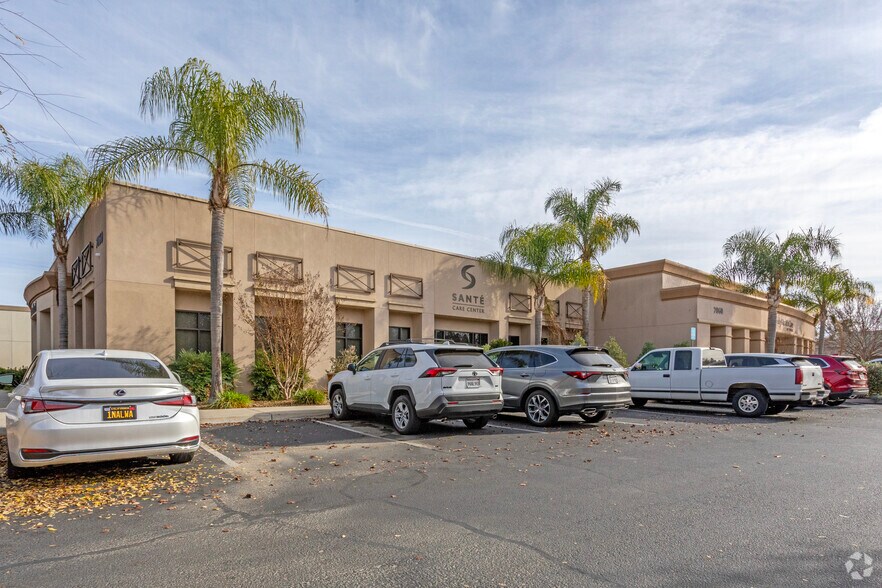 More Photos Of 7060 N Recreation Ave, Fresno Medical For Lease