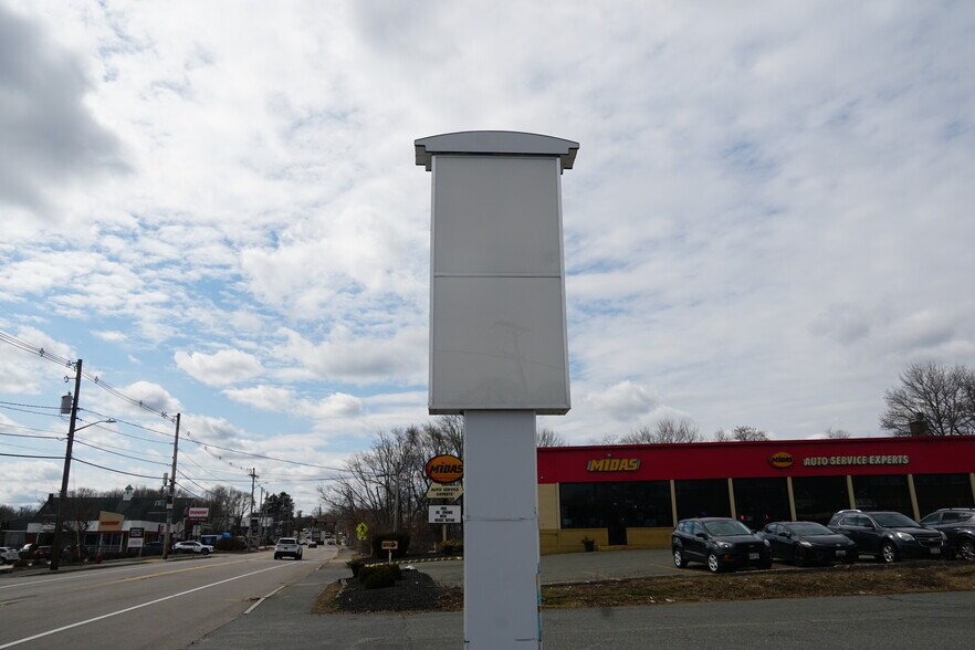 More Photos Of 210 Broad St, Bridgewater Service For Sale