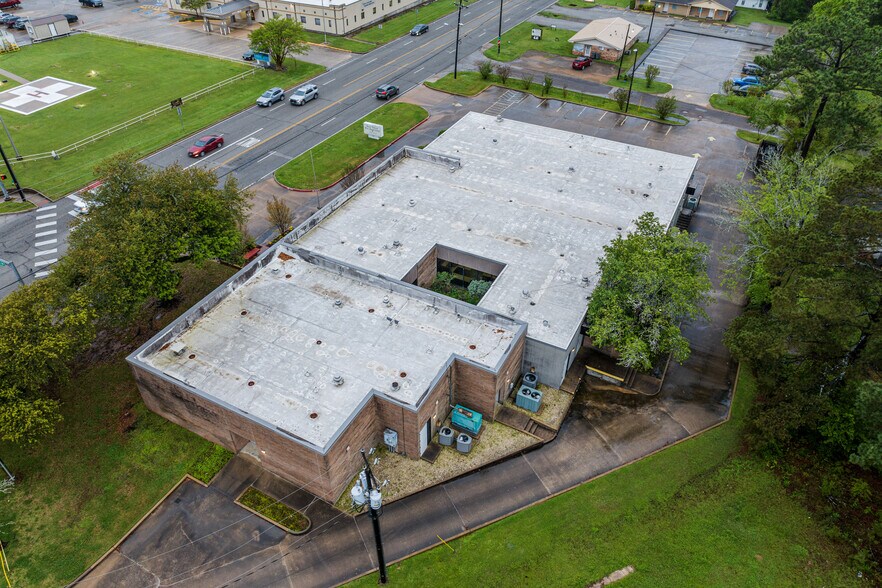 More Photos Of 1306 W Frank Ave, Lufkin Medical For Sale