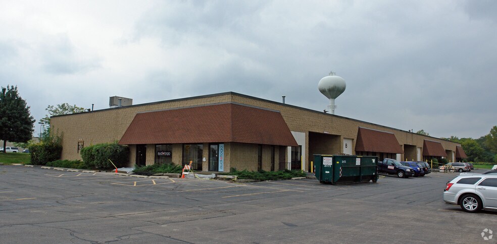 More Photos Of 22272 N Pepper Rd, Lake Barrington Warehouse For Lease